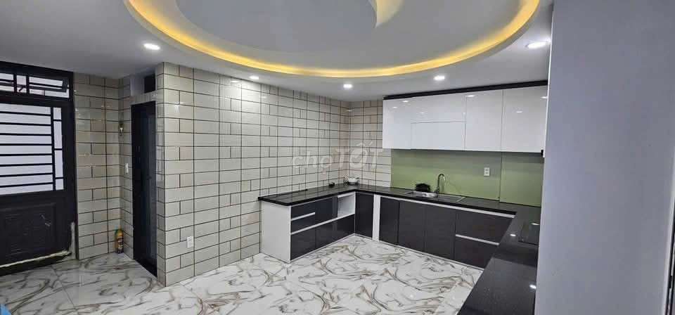 Дом, 4 спальни · 90 м² 4