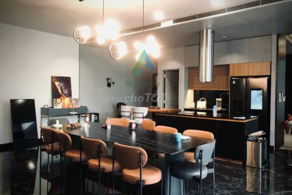 Дом, 4 спальни · 400 м² 2