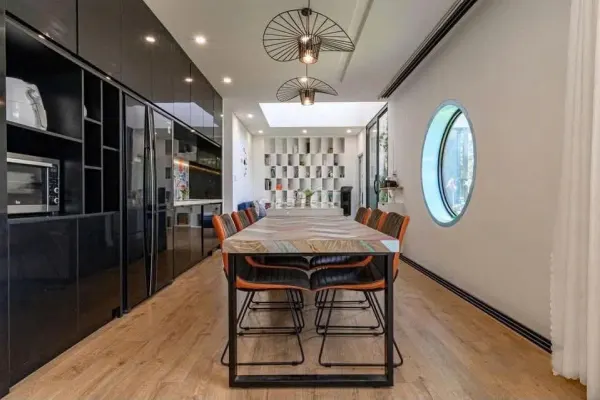 Дом, 4 спальни · 210 м² 8