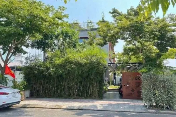 Дом, 4 спальни · 210 м² 9