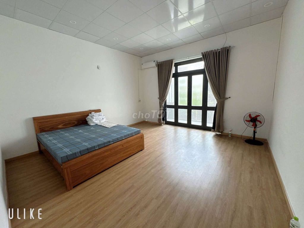 Дом, 4 спальни · 90 м² 3