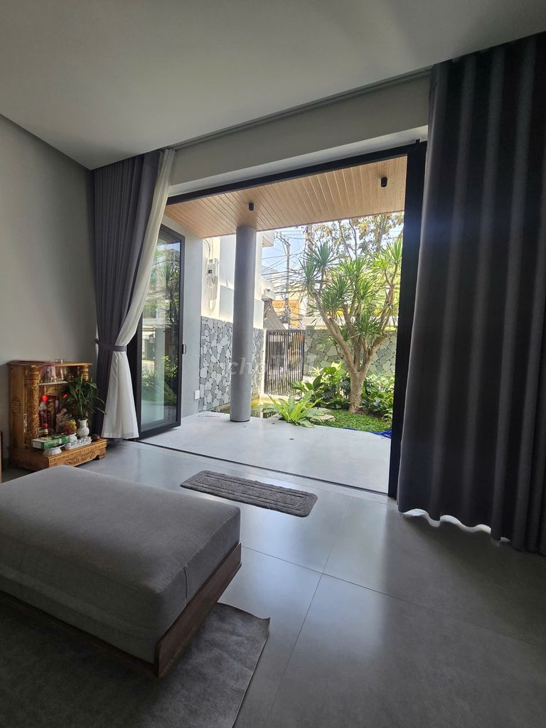 Дом, 5 спален · 263 м² 4