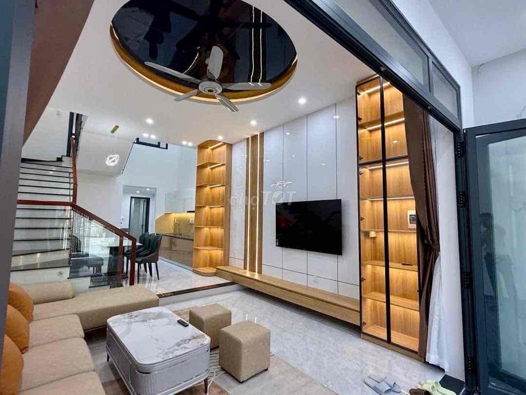 Дом, 5 спален · 80 м² 3