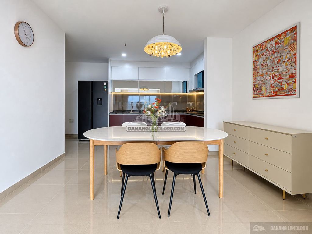 Квартира, 3 спальни · 168 м² 5