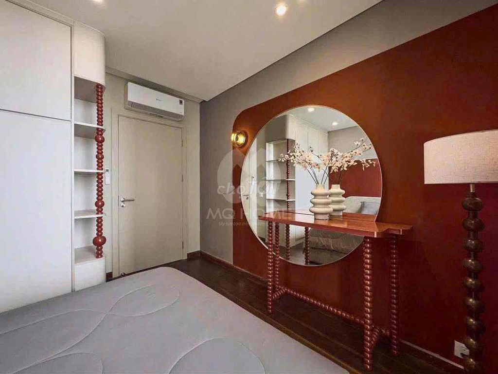 Квартира, 3 спальни · 144 м² 6