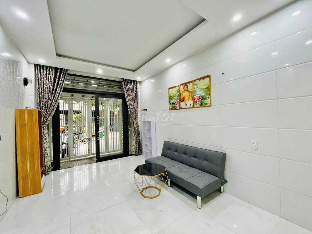 Квартира · 70 м²