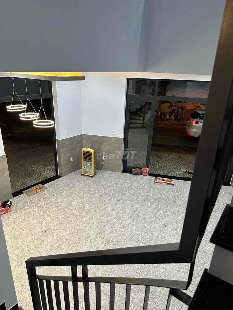 Дом, 1 спальня · 90 м² 5