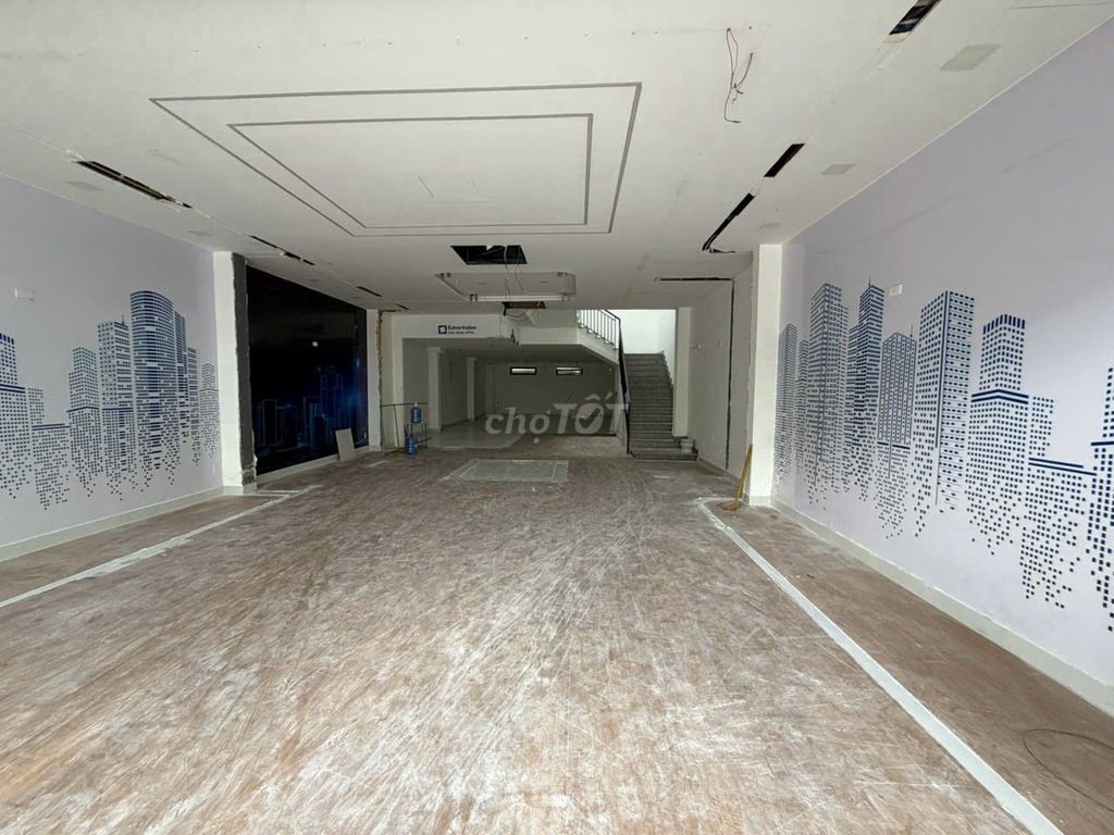 Дом, 1 спальня · 188 м²
