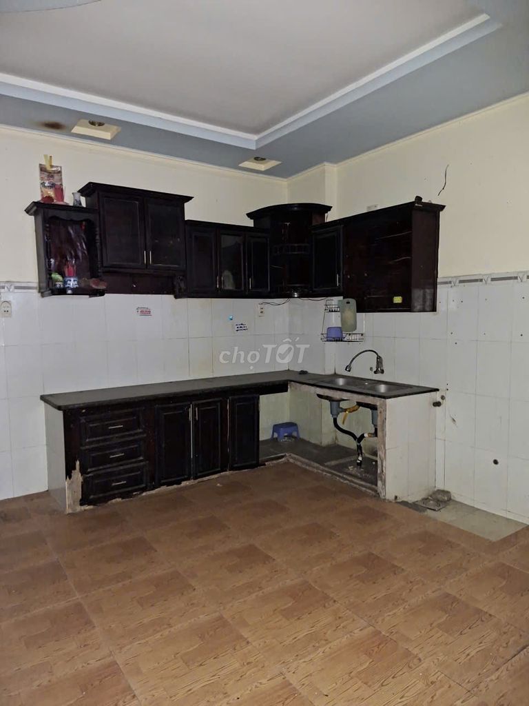 Дом, 6 спален · 100 м² 2