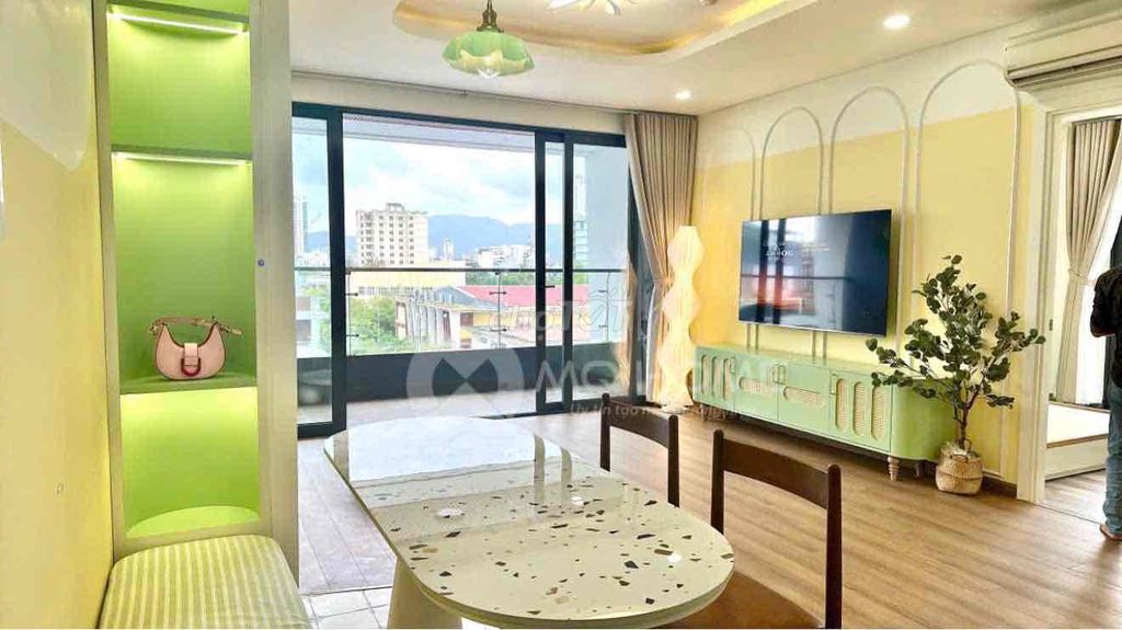 Квартира, 2 спальни · 90 м² 6