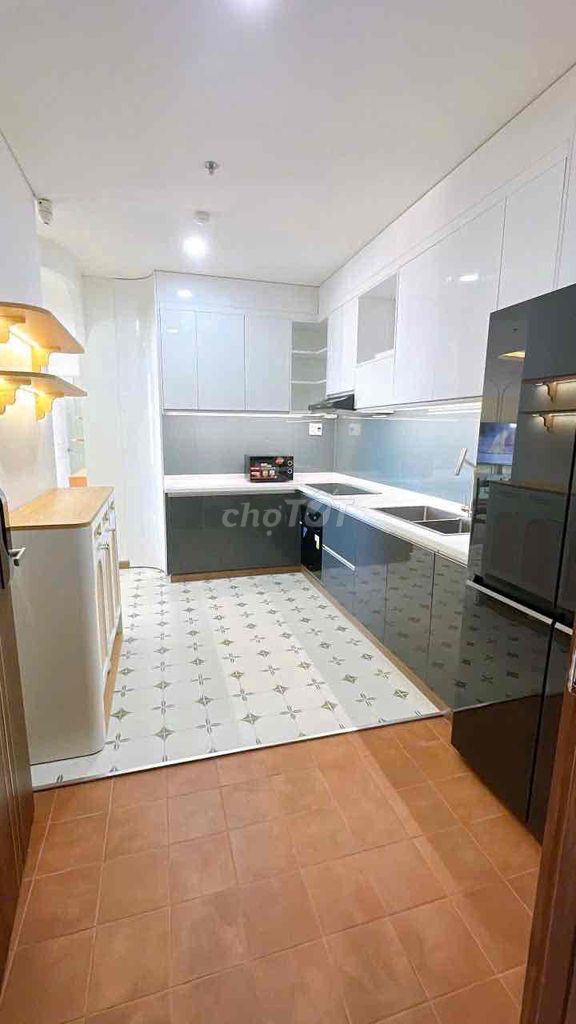 Квартира, 2 спальни · 90 м² 7