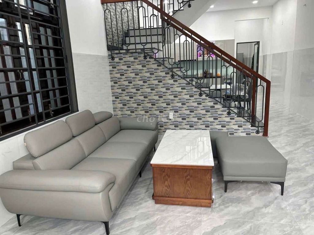Дом, 3 спальни · 90 м²