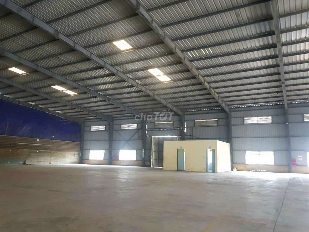 3200 м²