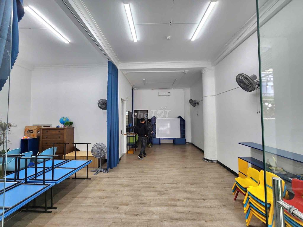 Дом, 4 спальни · 187 м² 3