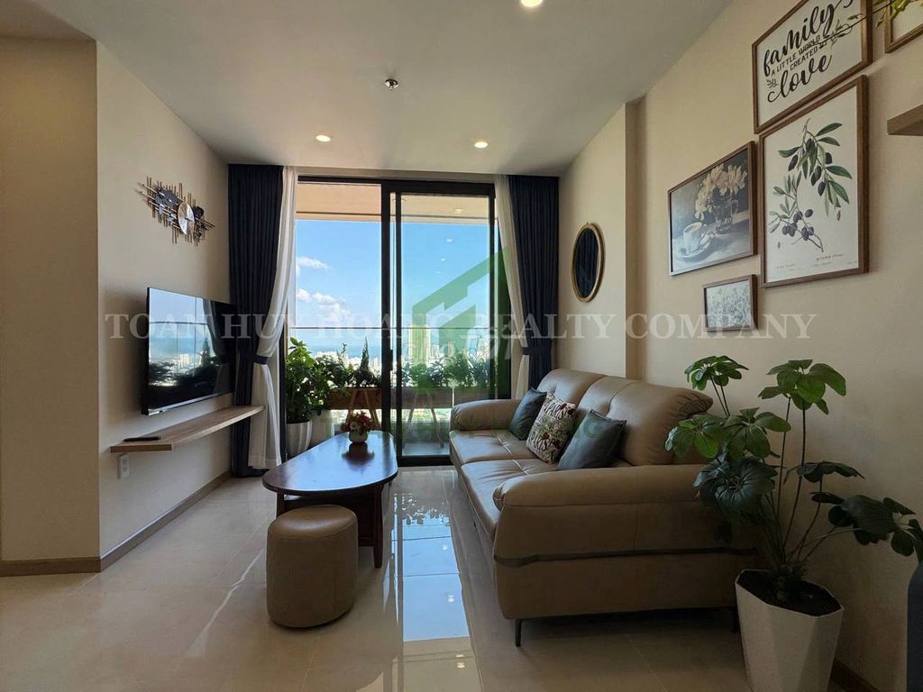 Квартира, 2 спальни · 70 м² 2