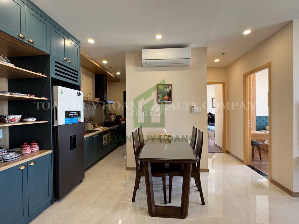 Квартира, 2 спальни · 70 м² 5