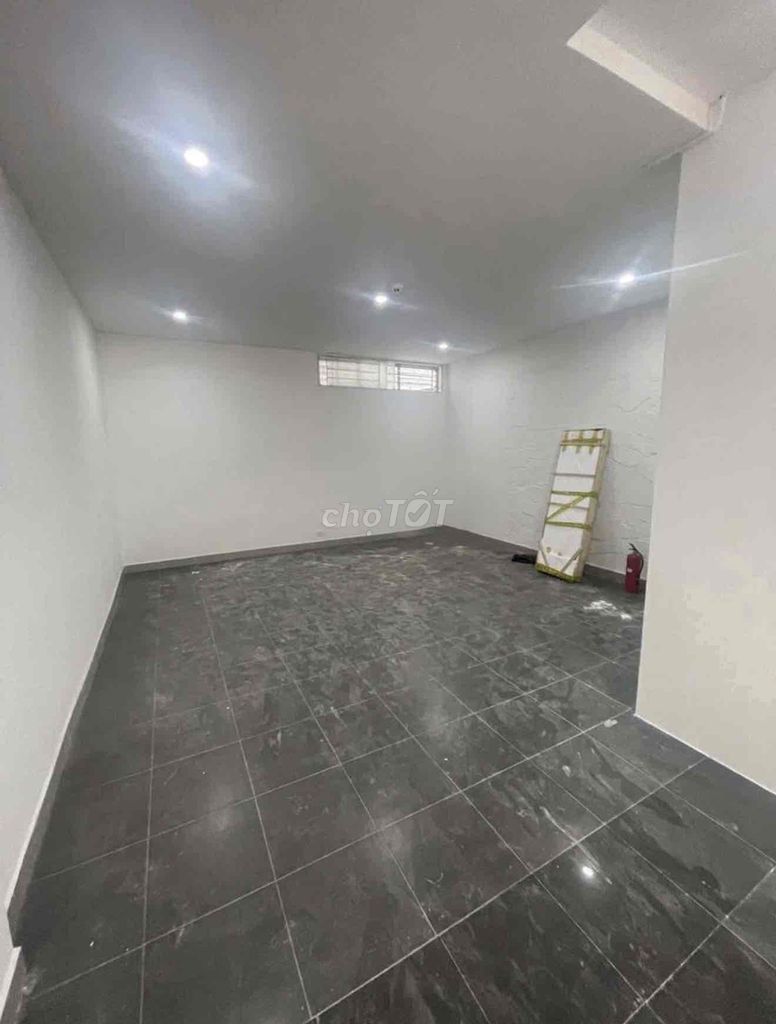 Дом, 4 спальни · 60 м² 3