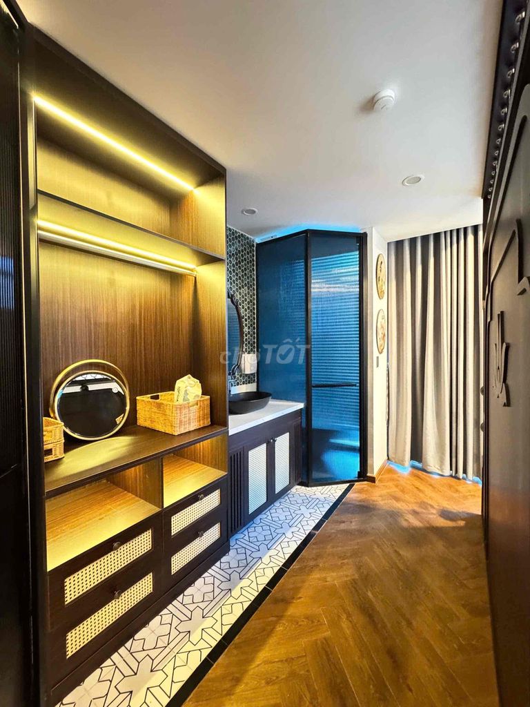 Дом, 5 спален · 300 м² 8