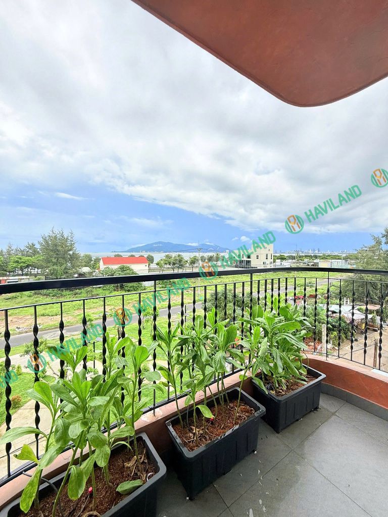 Квартира, 3 спальни · 80 м² 3