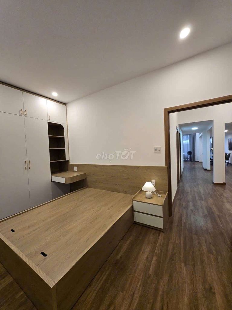 Дом, 3 спальни · 200 м² 5