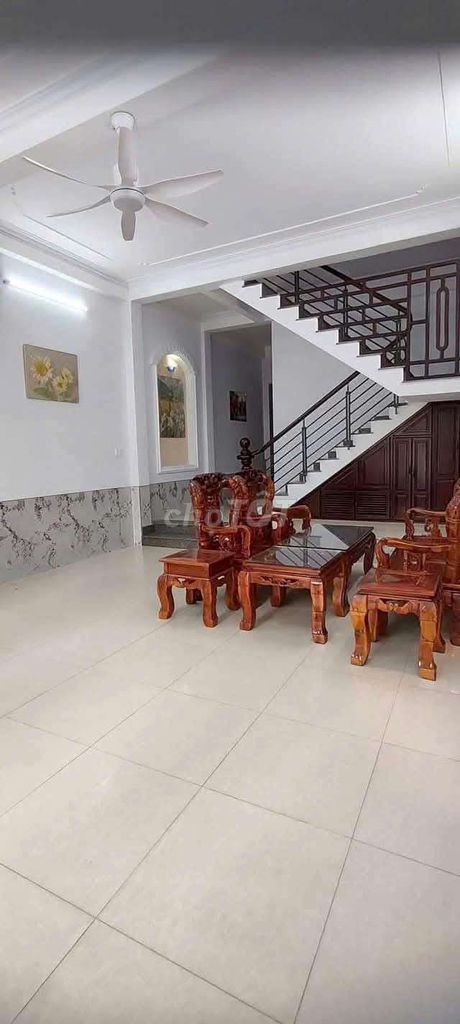 Дом, 3 спальни · 100 м² 5
