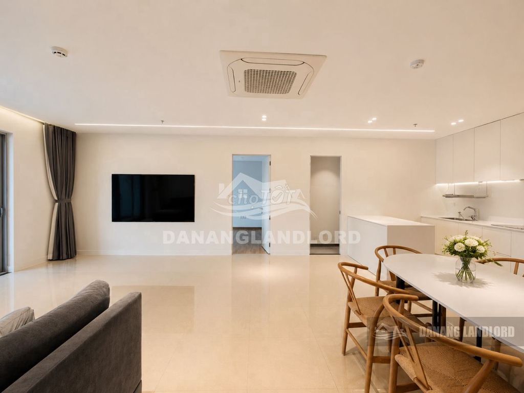 Квартира, 3 спальни · 135 м² 4