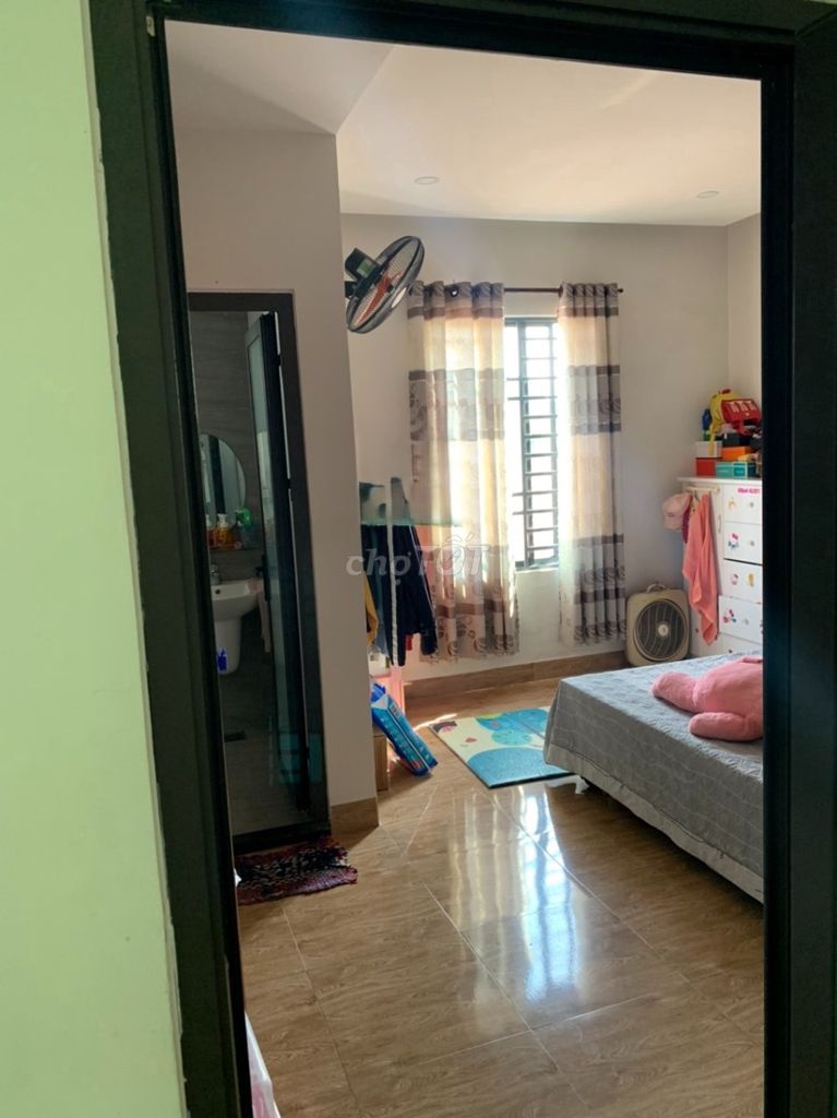 Дом, 11 спален · 250 м²