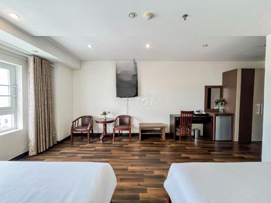Дом, 11 спален · 600 м²