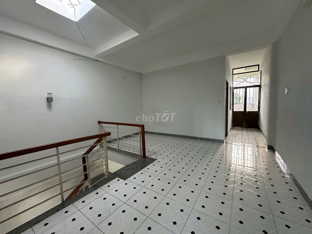Дом, 3 спальни · 100 м² 6