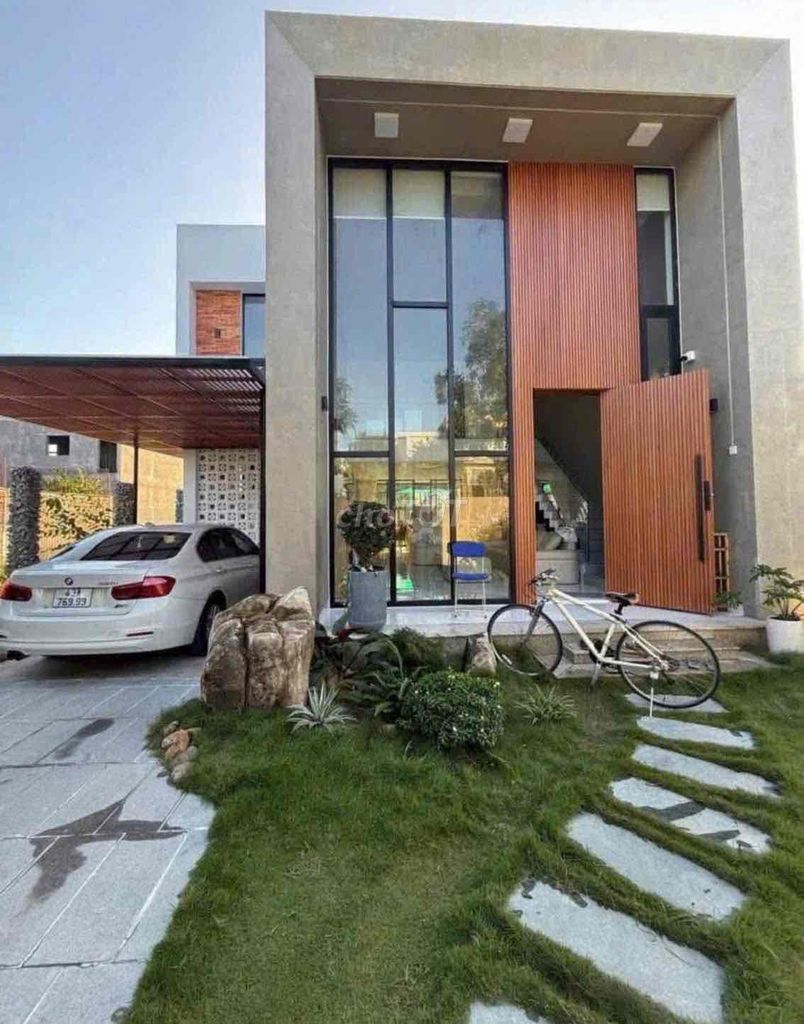 Дом, 3 спальни · 260 м² 7
