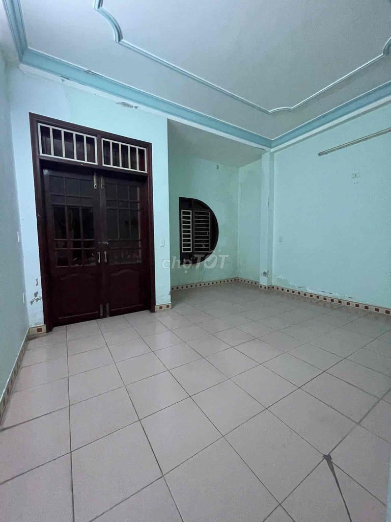 Дом, 4 спальни · 100 м² 2