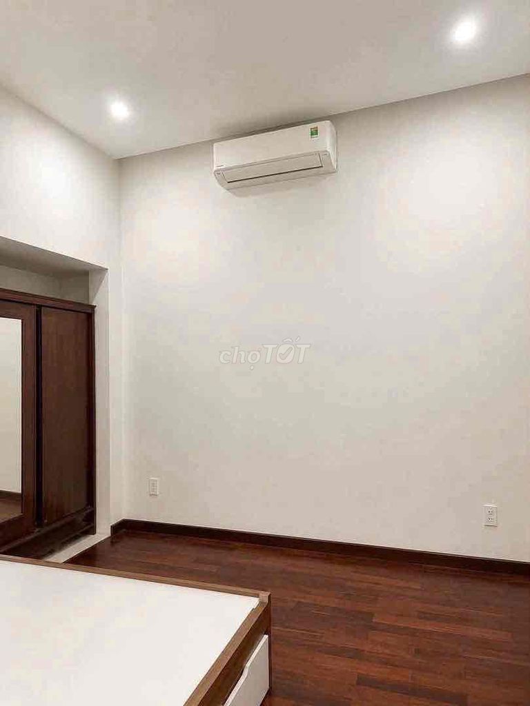 Дом, 4 спальни · 125 м² 6