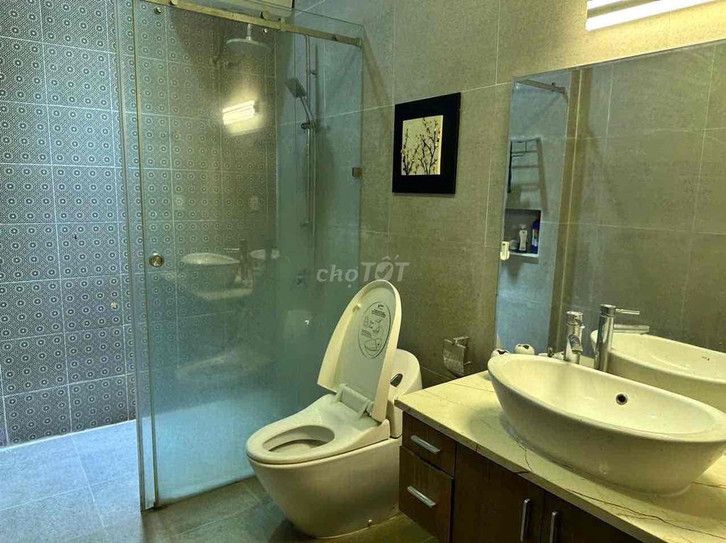 Дом, 2 спальни · 100 м²