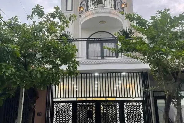 Дом, 4 спальни · 72 м²