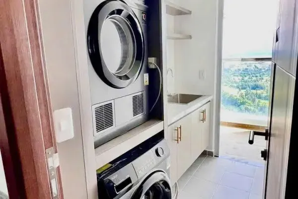 Квартира, 3 спальни · 129 м² 8