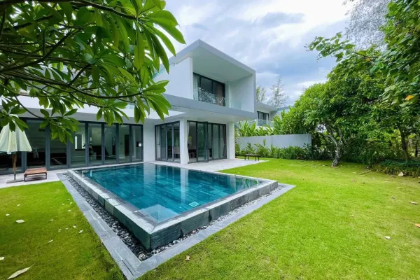 Вилла, 3 спальни · 650 м²