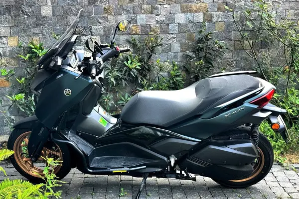 Yamaha XMAX 300